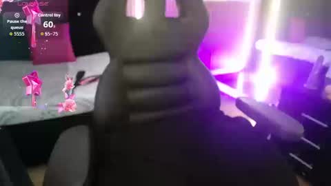 Noah  online show from September 9, 7:58 pm