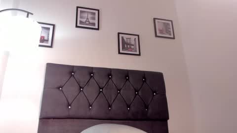 noah_johes online show from October 26, 4:57 am