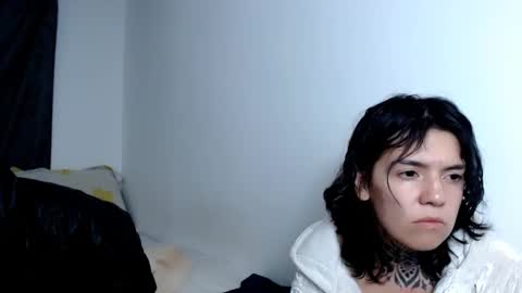 noah hehim    online show from February 19, 11:14 pm