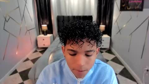 Snapshot of noah_smith04 chatting on February 24, 1:10 pm noah_smith04 online show from February 24, 1:10 pm