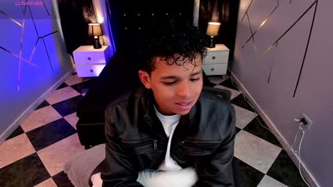 Snapshot of noah_smith04 chatting on January 26, 12:54 pm noah_smith04 online show from January 26, 12:54 pm