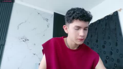 noah tyler  online show from July 31, 7:15 pm