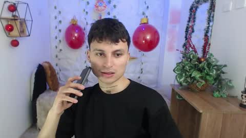 Noah  online show from December 18, 4:19 am