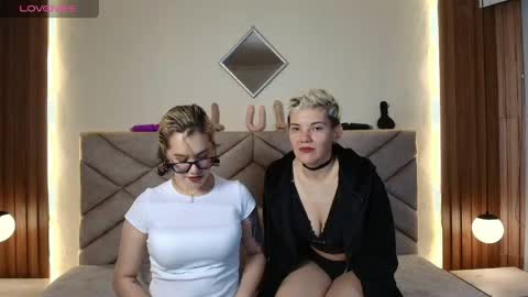 Noah And Gaia online show from June 3, 8:03 pm