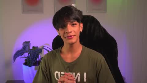 Noah     online show from February 22, 10:52 pm