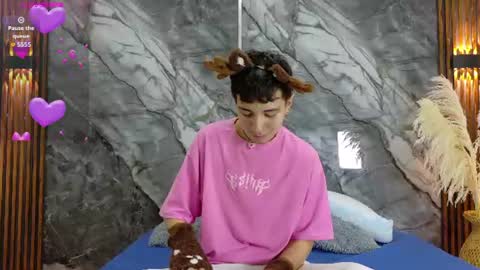    online show from June 24, 11:17 am