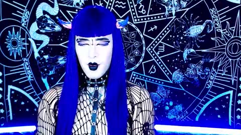 caroline online show from December 16, 2:30 am