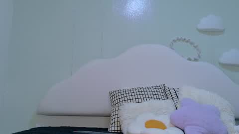 NOELIA online show from July 27, 9:06 am
