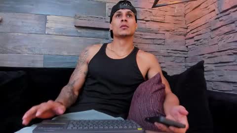 nohanhunter online show from December 18, 11:38 am