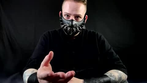 Noir online show from February 5, 5:27 pm