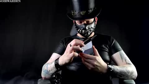 Noir online show from February 15, 10:58 am