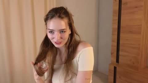 Sophie online show from February 19, 6:12 am