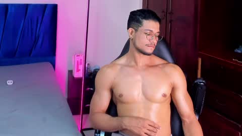 Im Nolan  online show from April 1, 8:17 pm