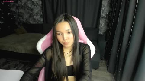 nomi online show from February 2, 6:37 pm