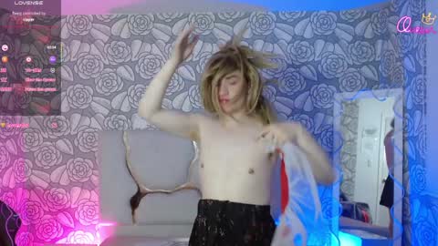 nooah_tay online show from April 6, 4:46 am