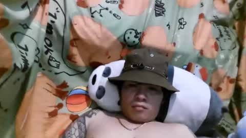 noone63x online show from April 19, 1:01 pm