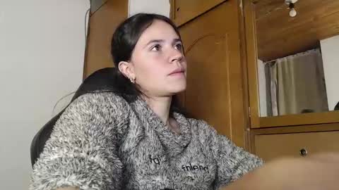 noreen_ online show from January 13, 11:45 pm