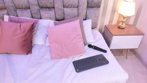 NOVA online show from November 11, 10:01 pm