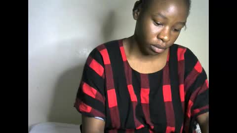 novaah online show from April 27, 11:02 pm