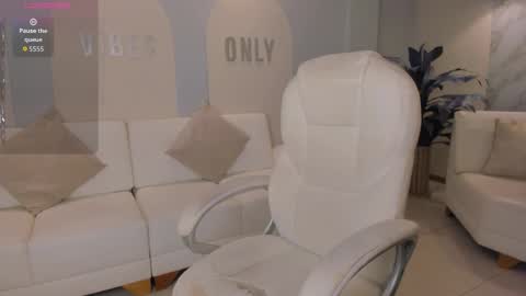 Nova online show from December 4, 11:04 pm