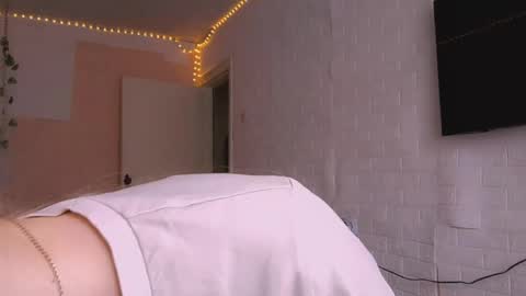 Mia Blake online show from April 17, 11:34 am