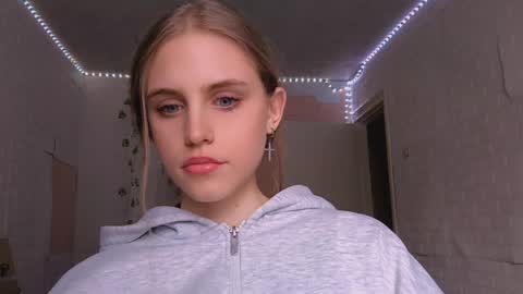 Mia Blake online show from March 30, 12:05 pm