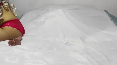 novavioleta online show from April 1, 3:29 am