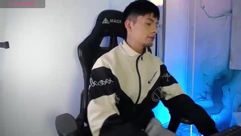 Stev  online show from March 10, 3:33 am