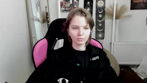 Noxie online show from July 25, 6:33 am
