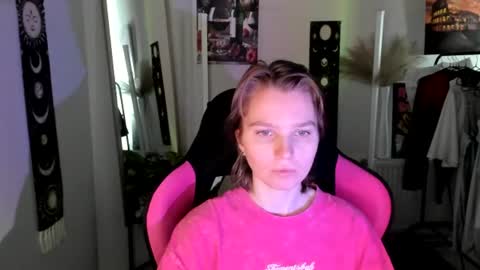 Noxie online show from July 31, 6:25 am