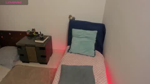 nuit_rose online show from November 16, 2:46 am