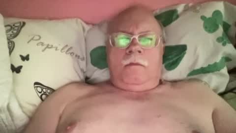 nukiss online show from July 5, 1:18 pm