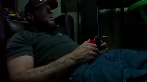 Awwwww Hey Sweetie Pies. Welcome To The Sweetie Pie Lounge. Enjoy The Dad-Cast. SweetCorny Fun-loving Dad Talk. online show from December 17, 2:18 am