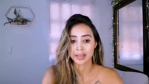 Nycole online show from October 8, 6:47 pm