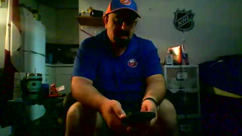 nyisles00 online show from April 15, 1:58 pm