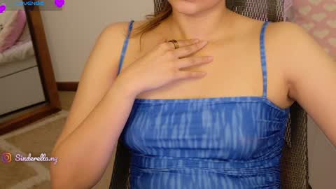 Nylaah online show from July 7, 1:51 am