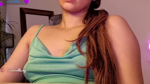 Nylaah online show from June 25, 5:12 am