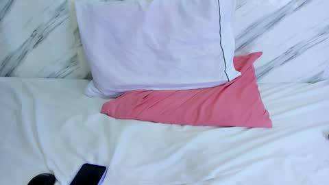 xionela gates online show from January 24, 12:09 am