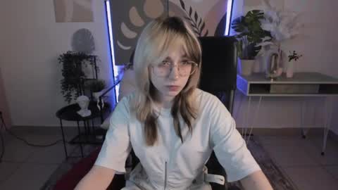 Nyx online show from June 5, 4:41 am
