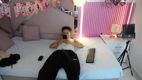 oblivionlove online show from February 23, 1:13 pm