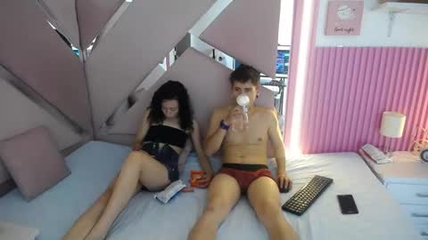 oblivionlove online show from April 9, 9:31 pm