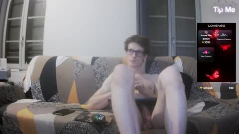 Brad Pitt online show from December 2, 5:43 pm