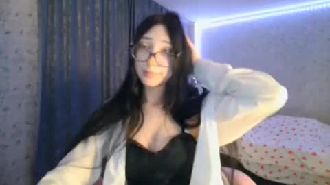 Snapshot of octaviadurnell chatting on October 26, 6:18 pm Liana online show from October 26, 6:18 pm
