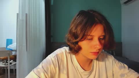 Evie online show from December 9, 12:51 pm