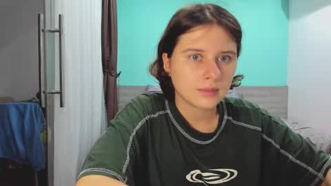 Evie online show from December 13, 9:57 am