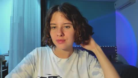 Evie online show from January 4, 11:43 am