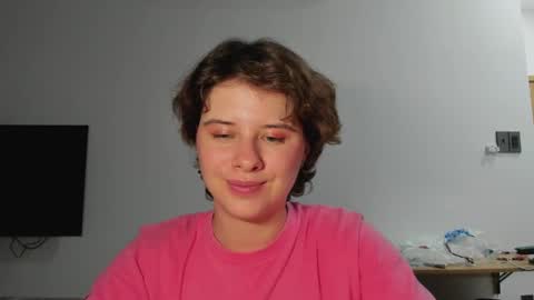 Evie online show from April 19, 2:18 pm