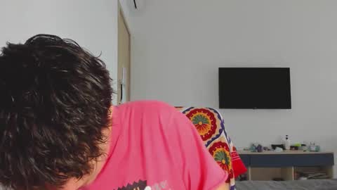 Evie online show from January 7, 7:57 am