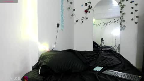 odeth_ online show from October 28, 3:29 am