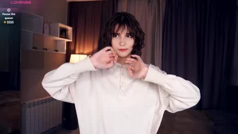 Thea online show from March 7, 4:44 pm